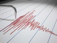 Peş peşe dört deprem oldu