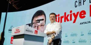 Tüm Sırlarını Ortaya Döktü