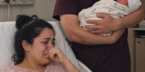 O Issız Koridorda Yalnızca Acımla Baş Başaydım, Doktor İçeri Girene Kadar